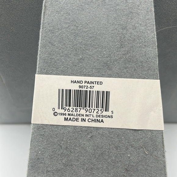 Hand painted ceramic floral frame - Picture 3 of 8